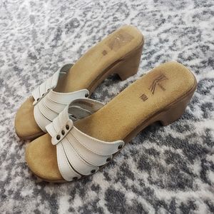 White mountain leather sandals